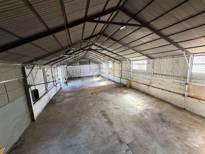 Arriendo Terreno Industrial 10.000m2 con Galpón Ruta L-30-M