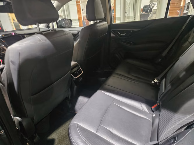 SUBARU OUTBACK 2.5 AT - Imagen 9