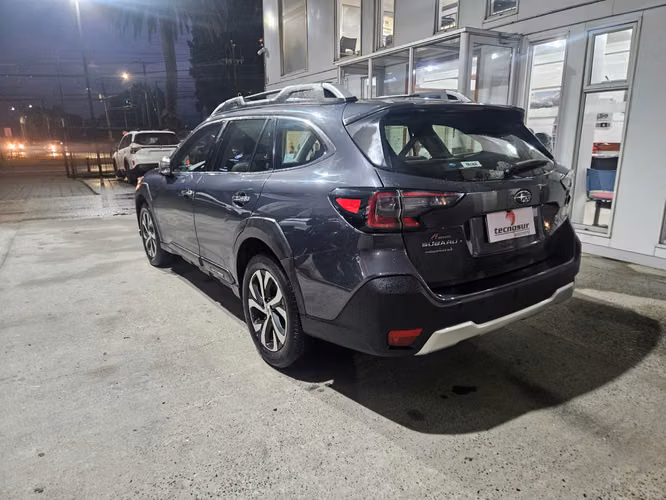 SUBARU OUTBACK 2.5 AT - Imagen 8