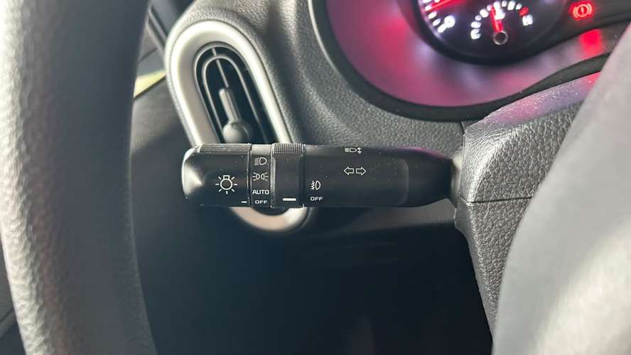 Kia Morning MPI 1.2 MT (2022) - Imagen 14