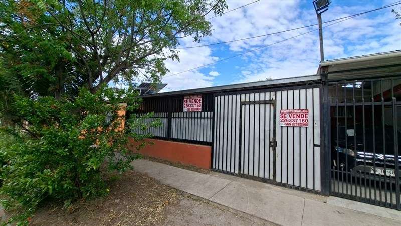 Casa en venta de 3 dorm. en Lo Espejo
