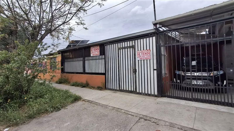 Casa en venta de 3 dorm. en Lo Espejo