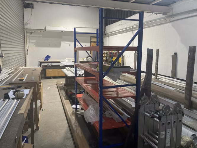 Local Comercial con Espacio para Bodega y Operación – Chiguayante - Imagen 9