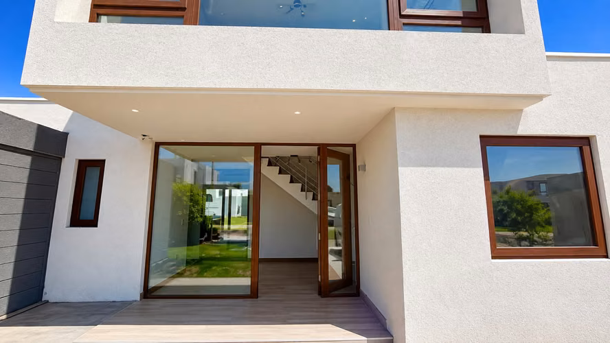 CASA EN ARRIENDO SANTA ELENA DE CHICUREO - Imagen 2