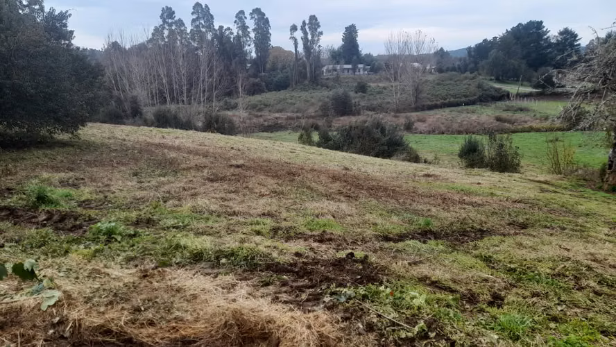SE VENDE HERMOSA PARCELA EN CABO BLANCO - Imagen 1