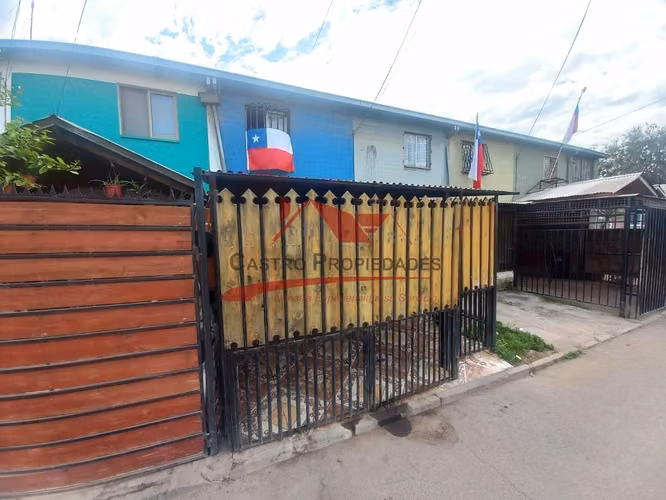 CASA DE DOS PISOS CON 3 DORMITORIOS, 1 BAÑO, QUILICURA - Imagen 2
