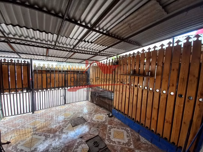 CASA DE DOS PISOS CON 3 DORMITORIOS, 1 BAÑO, QUILICURA - Imagen 5