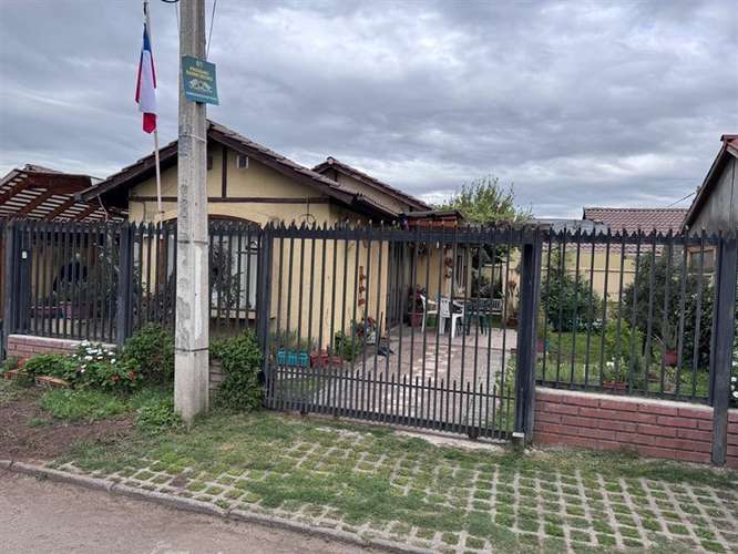 Casa en venta de 3 dorm. en La Florida