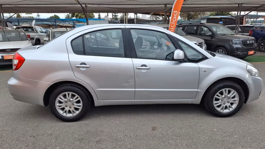 SUZUKI SX4 2011 AUTOMATICO 1.6 FULL EQUIPO - Imagen 4