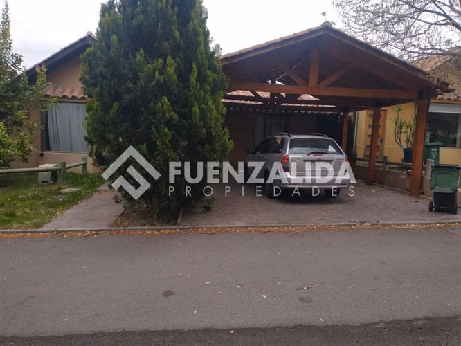 Casa en venta de 4 dorm. en Puente Alto