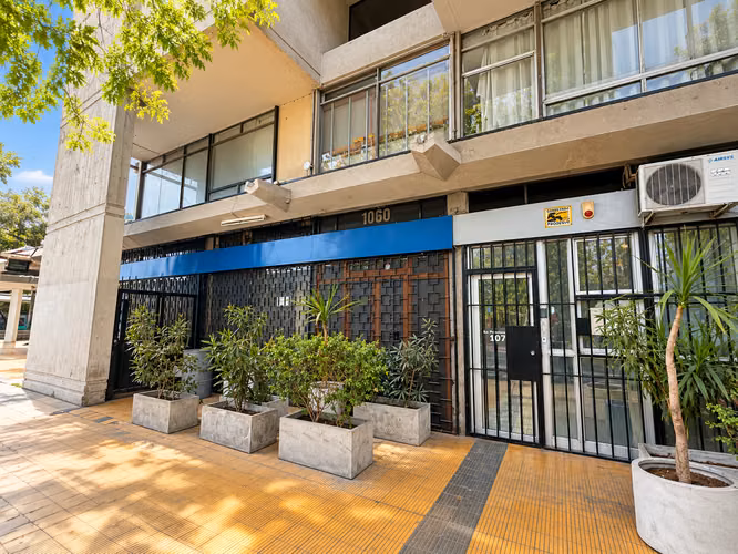 EN AV PROVIDENCIA LOCAL COMERCIAL 2 NIVELES 112M2