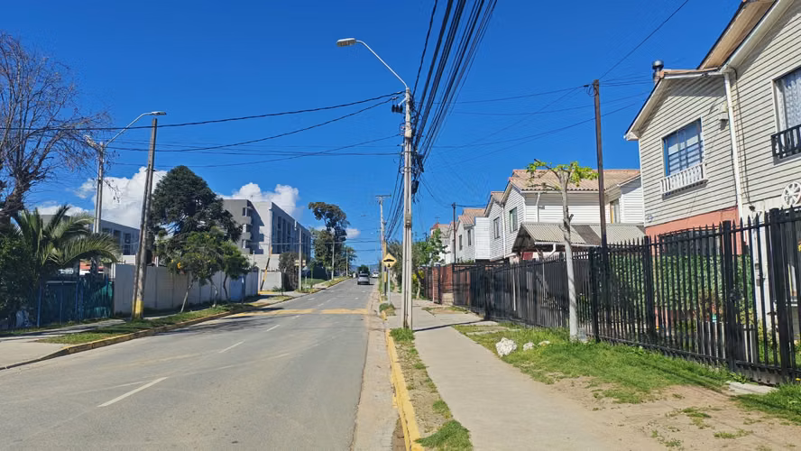 VENDO CASA EN TRANQUILO BARRIO RESIDENCIAL DE LIMACHE