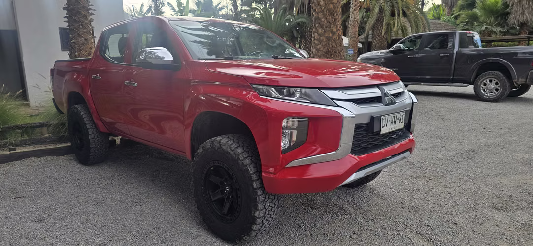 Se vende Camioneta Mitsubishi L200 año 2020 4X4