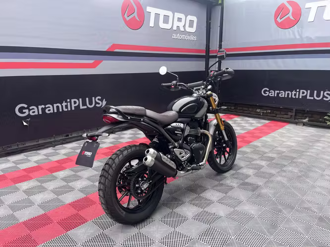 TRIUMPH SCRMBLER 400 ($2.000.000)