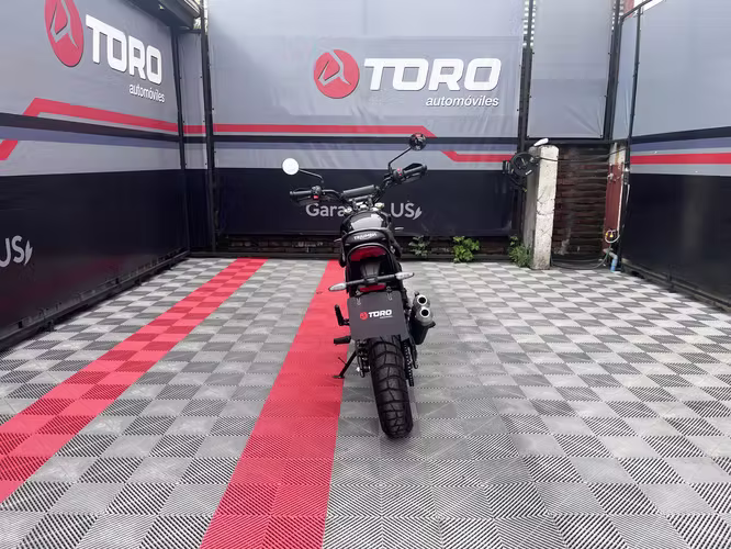 TRIUMPH SCRMBLER 400 ($2.000.000)