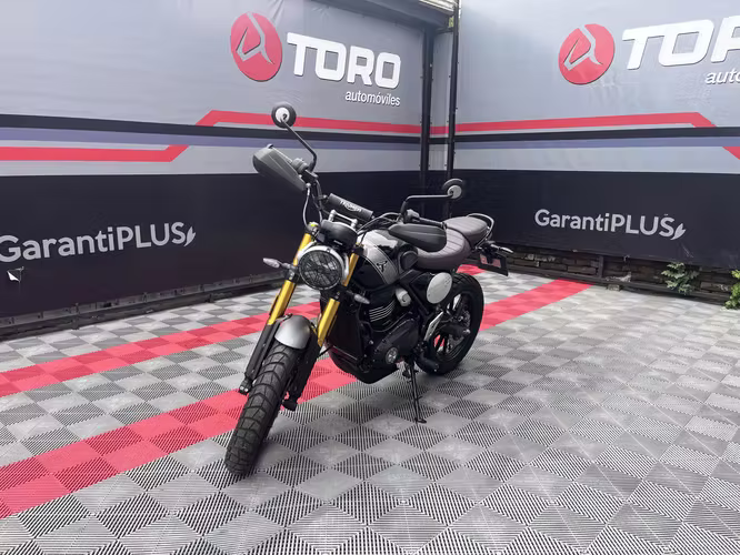 TRIUMPH SCRMBLER 400 ($2.000.000)