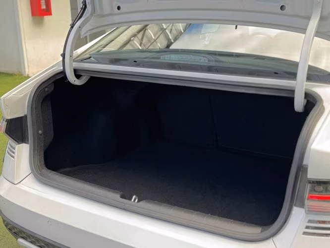 HYUNDAI ACCENT BN7I 1.5 MT PLUS - 2024 | 4906 - Imagen 24