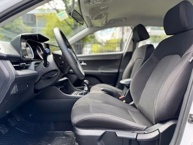 HYUNDAI ACCENT BN7I 1.5 MT PLUS - 2024 | 4906 - Imagen 28