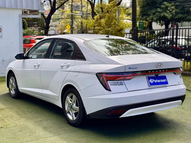 HYUNDAI ACCENT BN7I 1.5 MT PLUS - 2024 | 4906 - Imagen 10