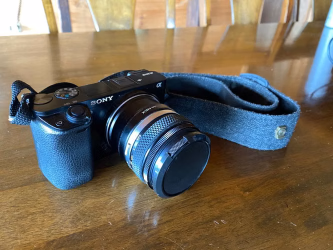 Sony A6000 + Lentes + Accesorios - Imagen 2