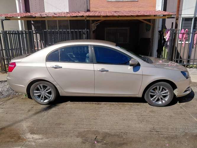 Vendo Geely emgrand 7