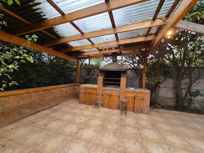 Arriendo amplia y cómoda casa en El Polo de Machalí - Imagen 4