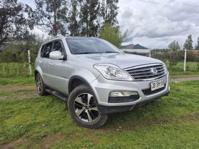 SSANGYONG REXTON 2016 4X4 AUTOMÁTICO – 7 PASAJEROSton