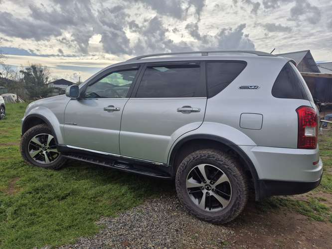 SSANGYONG REXTON 2016 4X4 AUTOMÁTICO – 7 PASAJEROSton