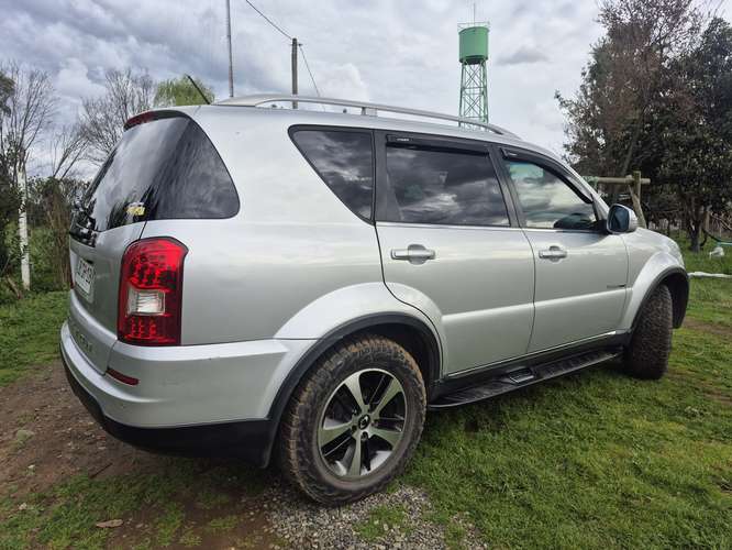 SSANGYONG REXTON 2016 4X4 AUTOMÁTICO – 7 PASAJEROSton