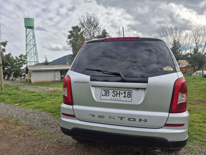 SSANGYONG REXTON 2016 4X4 AUTOMÁTICO – 7 PASAJEROSton