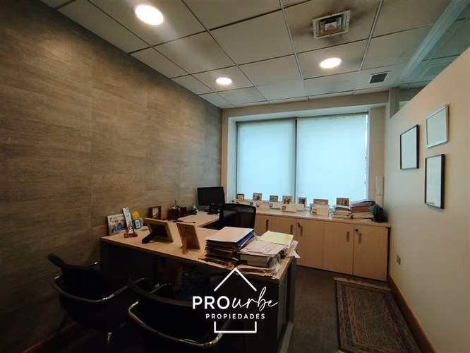Oficina en venta con estacionamientos en Providencia - Imagen 3