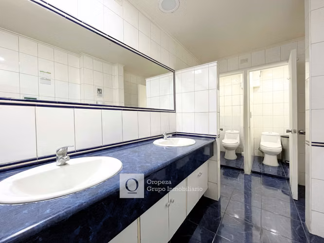 VENTA OFICINA 15HAB 3BA SANTIAGO - Imagen 30