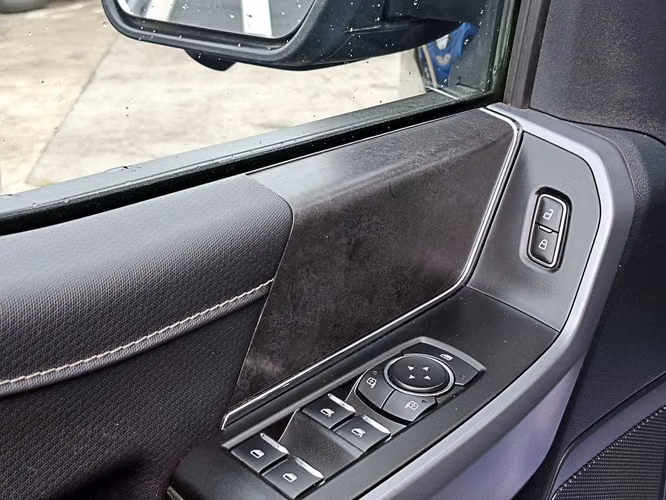 FORD F-150 2025 - Imagen 9