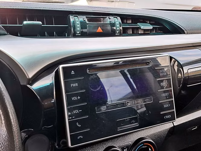 TOYOTA HILUX 2017 - Imagen 16