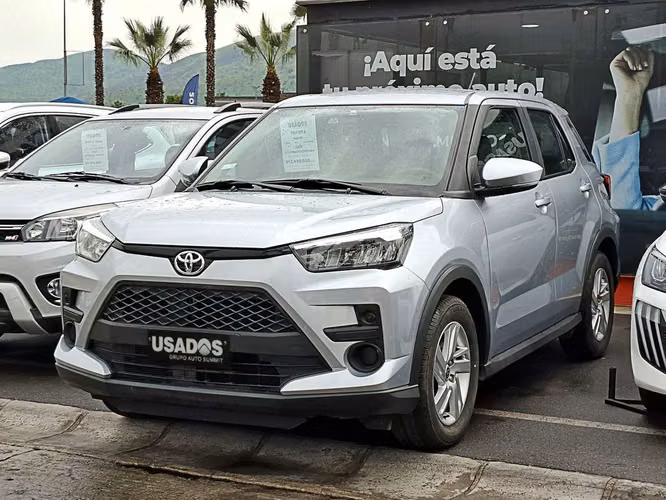 TOYOTA RAIZE 2025