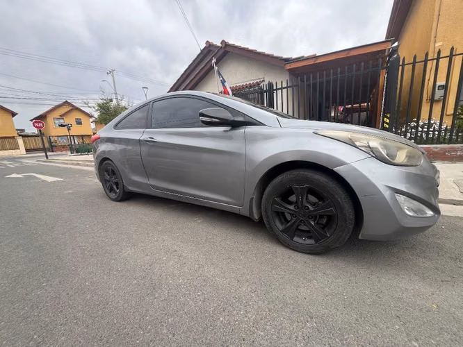 Hyundai Elantra coupe 2013 vendo