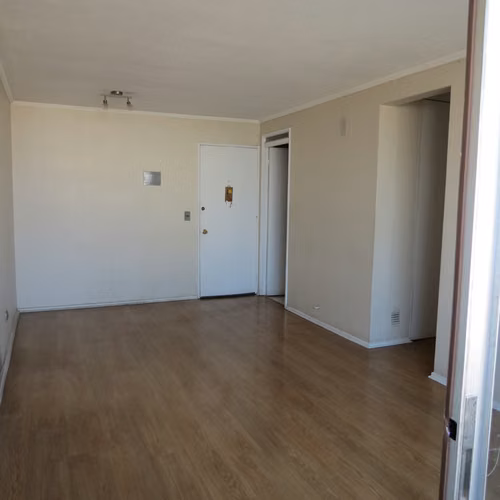 SE ARRIENDA DEPARTAMENTO 2 DORMITORIOS 1 BAÑO Y ESTACIONAMIENTO