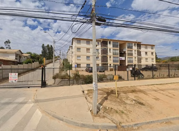 SE ARRIENDA  DEPTO 4TO PISO REMODELADO DISPONIBLE - Imagen 2