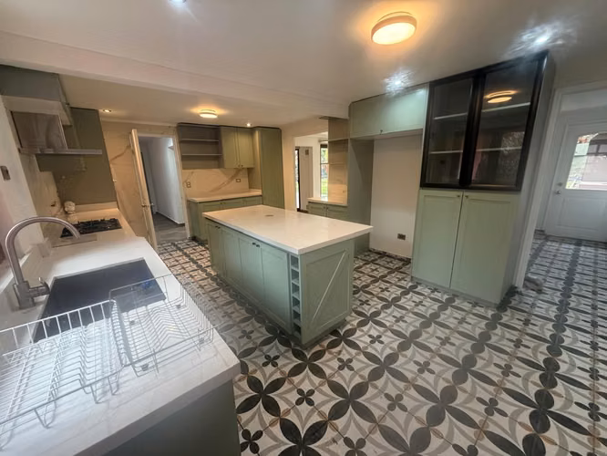 ARRIENDO CASA 5HAB 4BA COLINA - Imagen 17