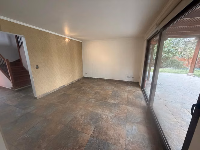 ARRIENDO CASA 5HAB 4BA COLINA - Imagen 7