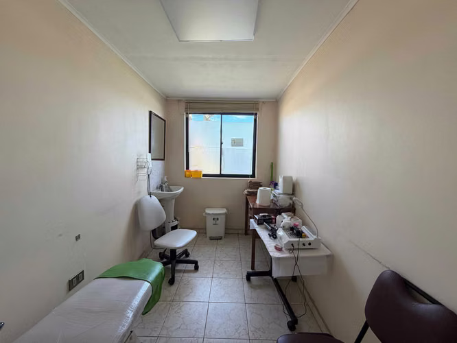 Casa Amplia para uso comercial o habitacional (185274)