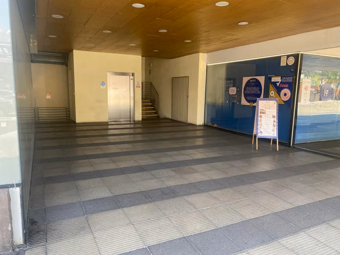 BODEGA 200 mt2, Extraordinaria, Las Condes - Imagen 10