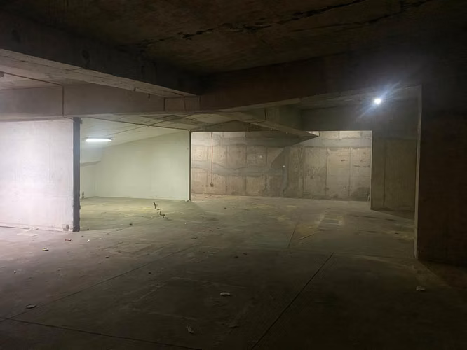 BODEGA 200 mt2, Extraordinaria, Las Condes - Imagen 3