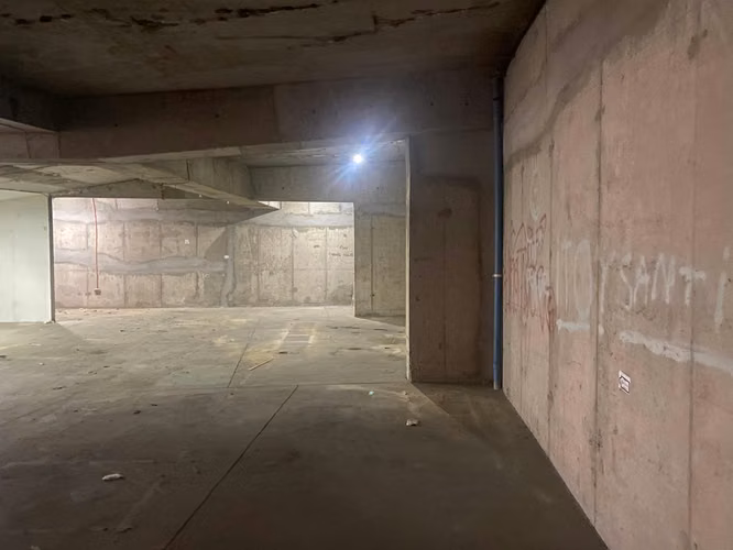 BODEGA 200 mt2, Extraordinaria, Las Condes - Imagen 9