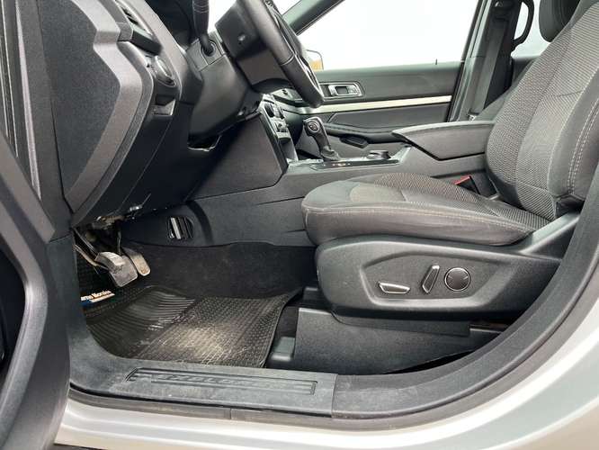 FORD EXPLORER XLT 4X4 3.5 2019