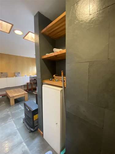 CASA ARRIENDO CASA INTERIOR MUY CÓMODA Y EN SECTOR RESIDENCIAL DE LA REINA ALTA
