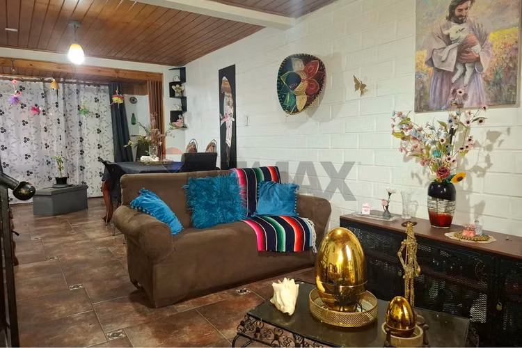4 dormitorios / amplio living y patio - Imagen 11