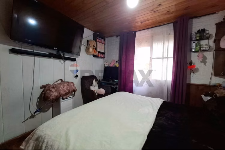 4 dormitorios / amplio living y patio - Imagen 3