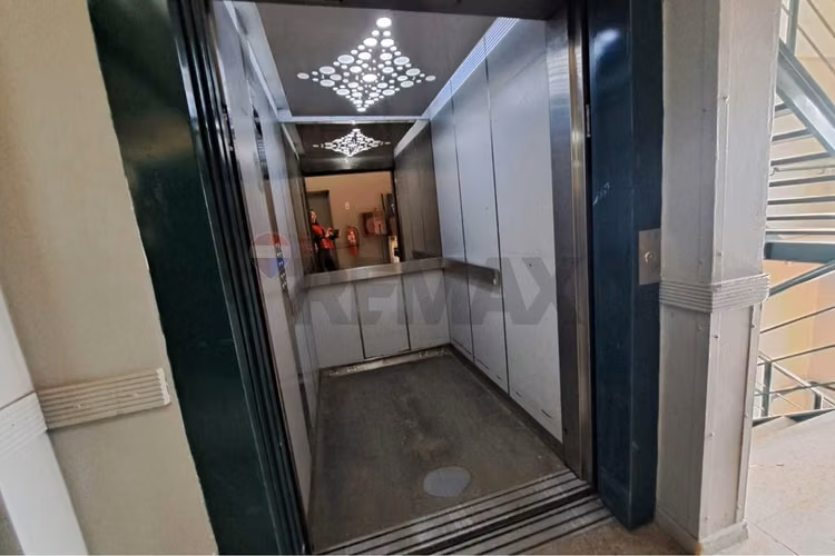 Comercial-logístico de 2.143 m² - Imagen 9