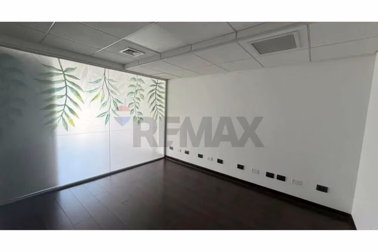 Oficina 58 m² + 2 est. av. las condes - Imagen 8